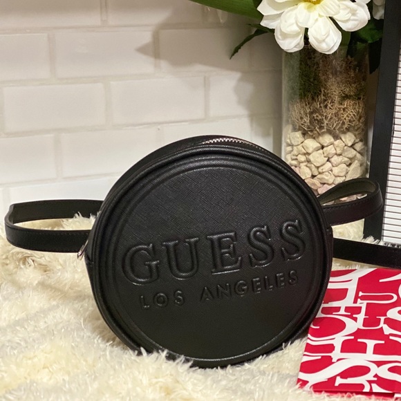 Guess Beltbag - Picture 1 of 1